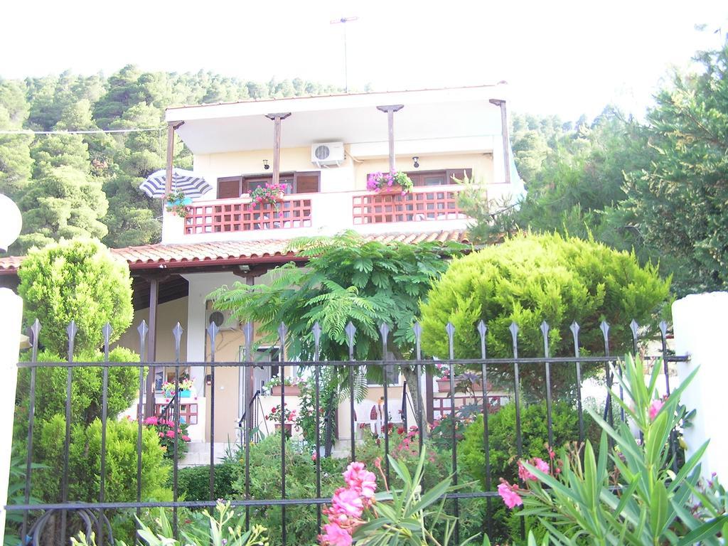 Villa Dallas 보우르보우로우 외부 사진